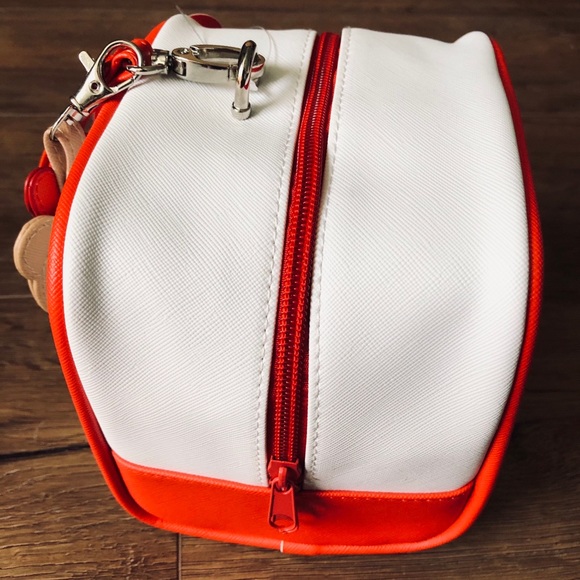 HELLO KITTY-NWT Faux Leather Square Wristlet - Picture 7 of 15